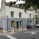 De La Felicite Hotel