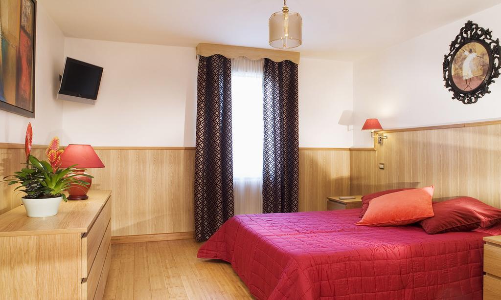 Hotel De La Felicite Paris