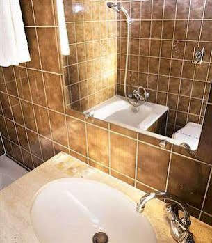 De La Felicite Hotel